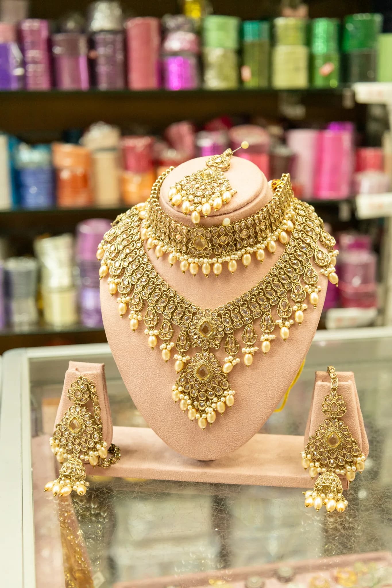 Choosing jewellery to match your bridal look